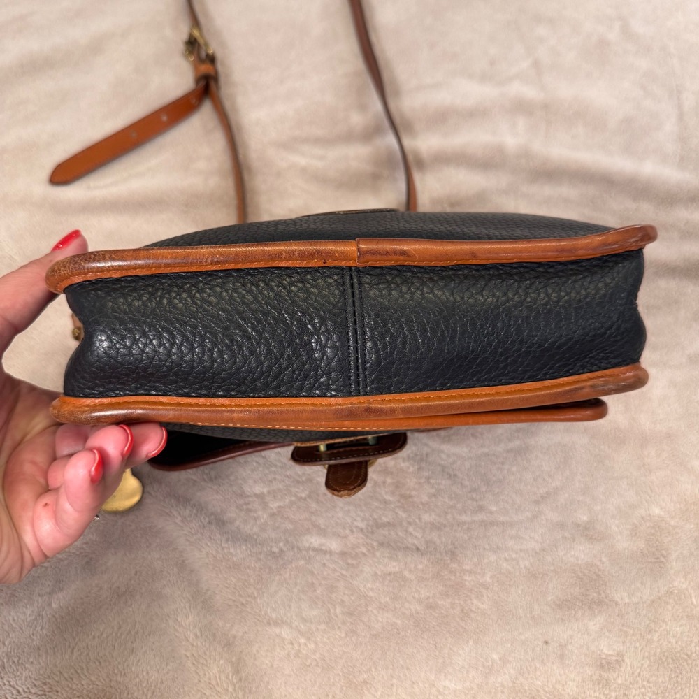 Vintage Dooney & Bourke Navy Cognac Leather Crossbody Saddle Crossbody Bag - Picture 10 of 13